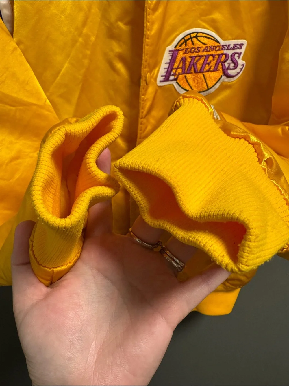 Vintage 80s/90s STARTER Yellow Los Angeles Lakers NBA Satin Patch Jacket Mens L